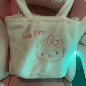 vintage hello kitty fluffy bag :) very new!